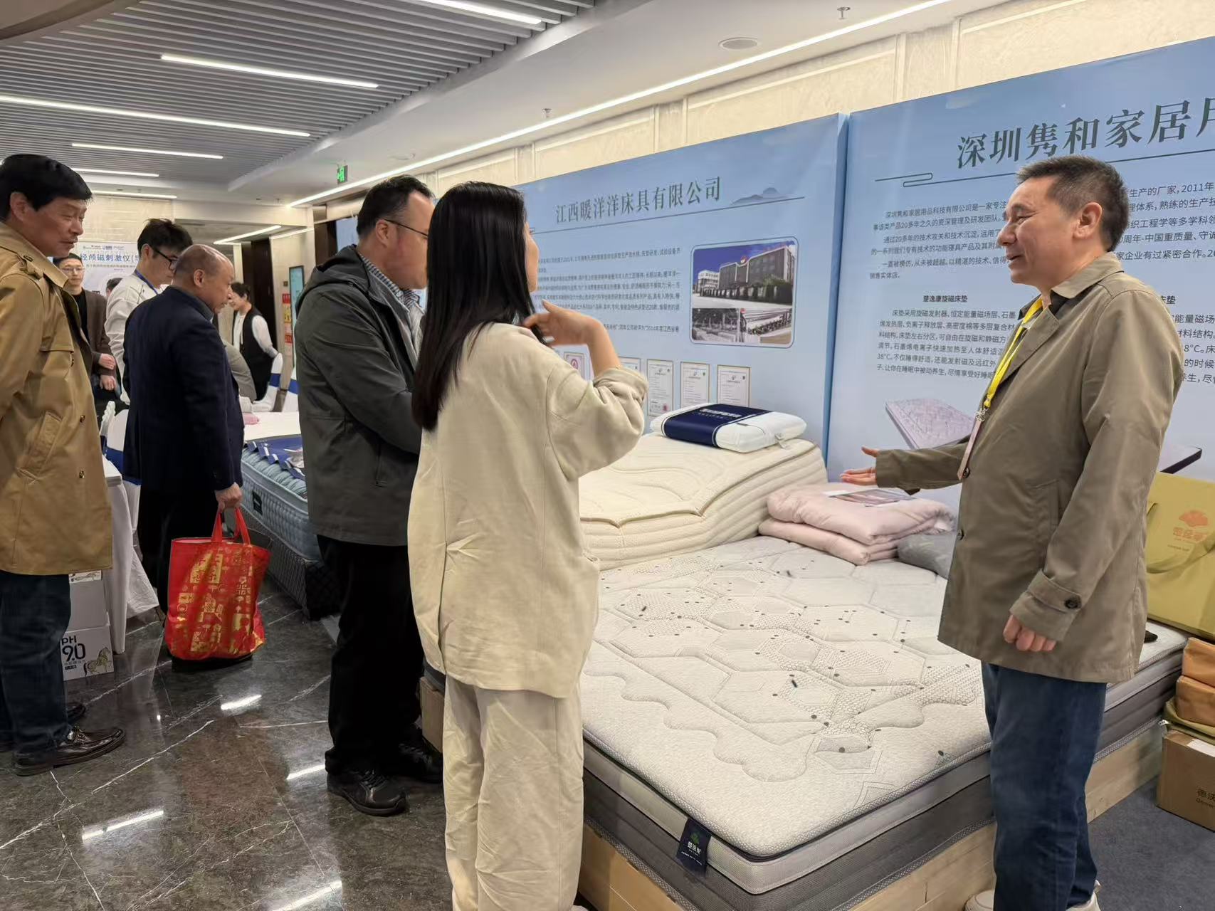 庐山市李副市长到公司展位调研.jpg